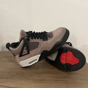 Jordan 4 Taupe Size 7 - Women’s Size 8.5